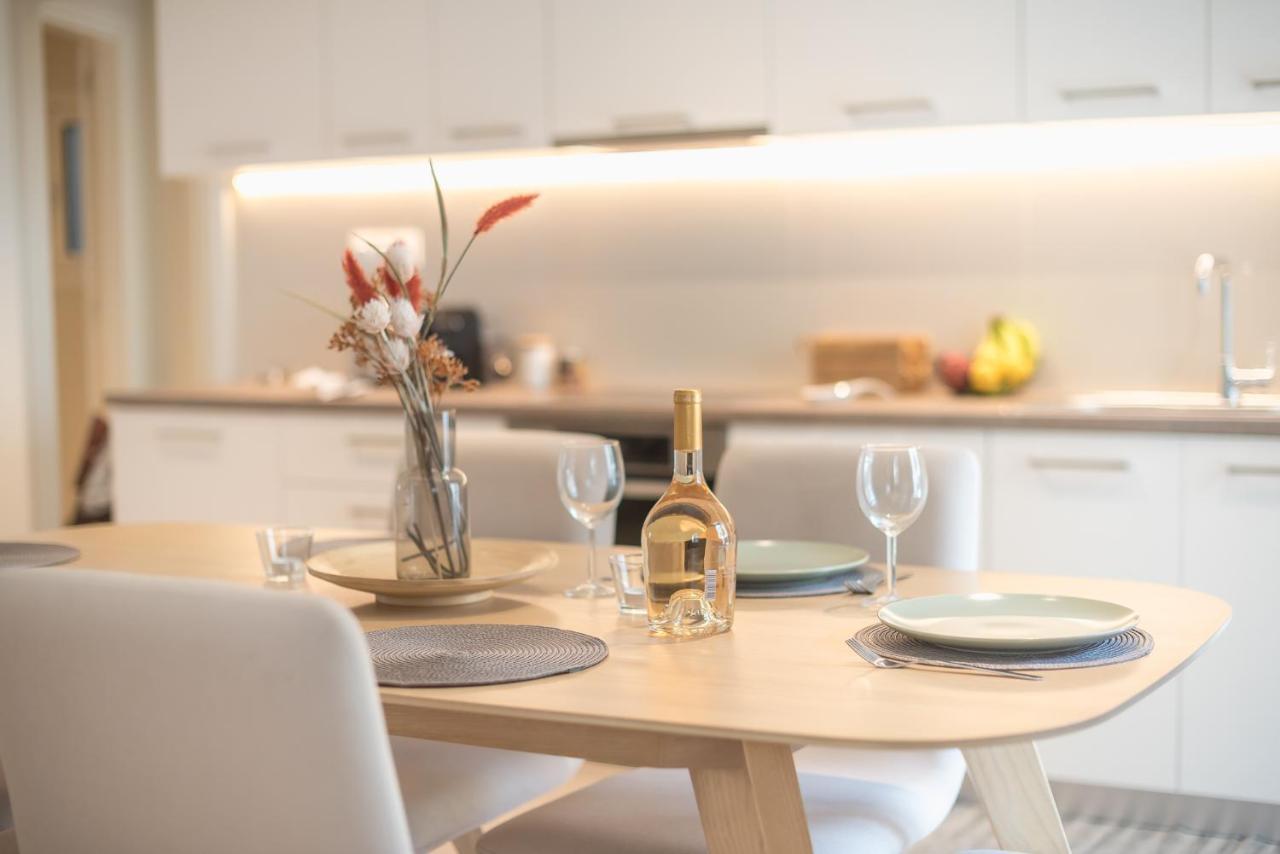 Stylish 2Bdr Apt By Acropolis Афины Экстерьер фото