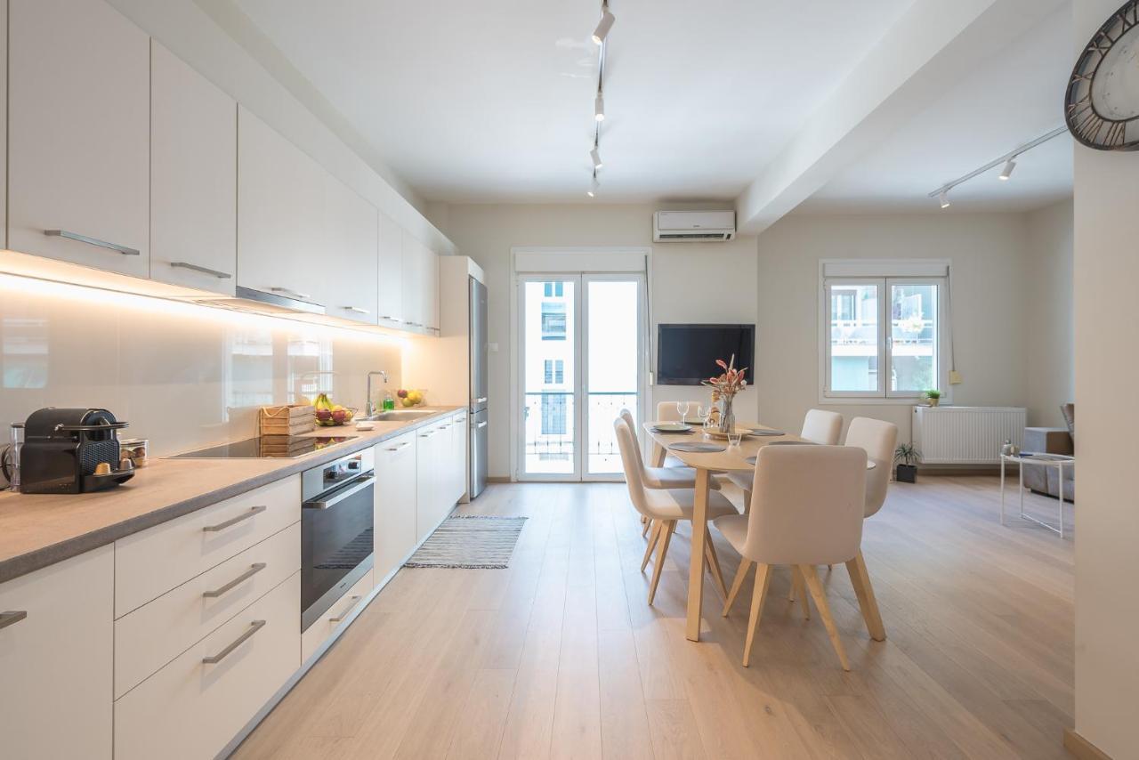Stylish 2Bdr Apt By Acropolis Афины Экстерьер фото